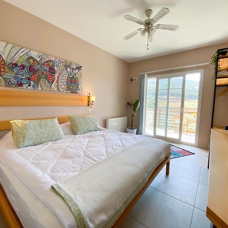Gaia Kozbeyli Hotel Foça Ngoại thất bức ảnh
